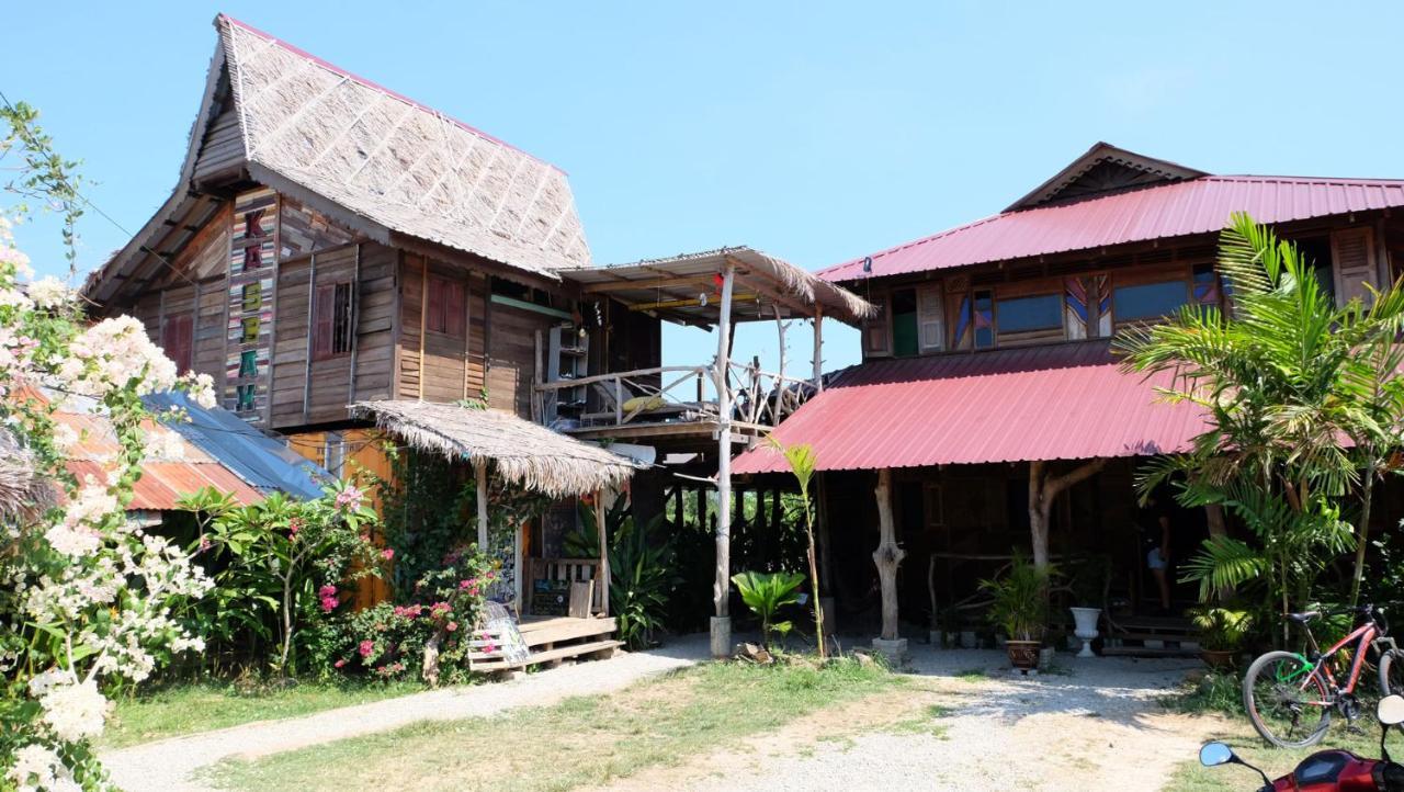 Hotel The Kasbah Langkawi Pantai Cenang  Esterno foto